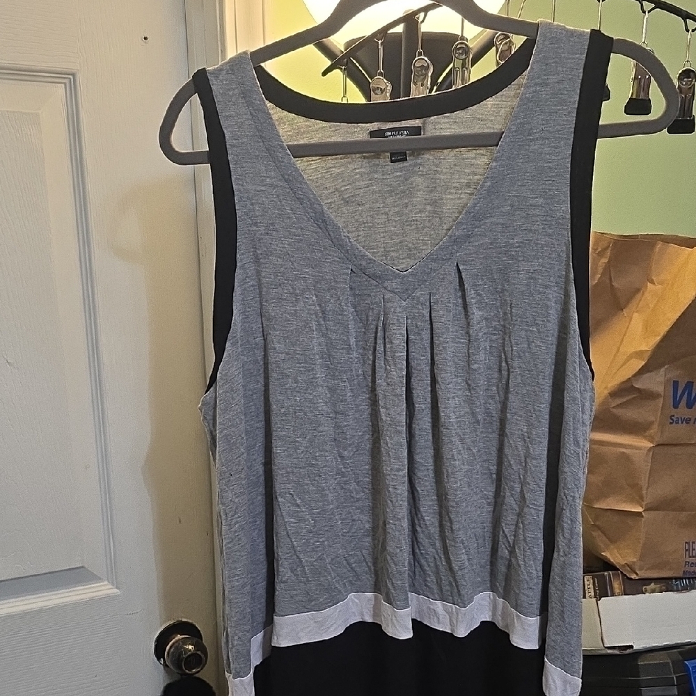Simply Vera Vera Wang Gray and Black Tank Top
